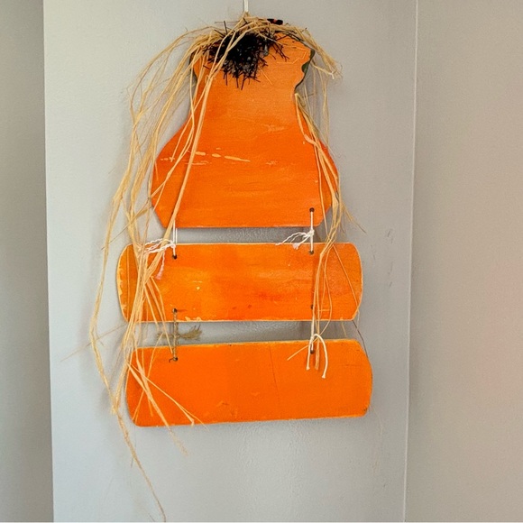 Mrs. Pumpkin Halloween Happy Haunting Wooden Hanging Sign Decoration - Picture 10 of 12